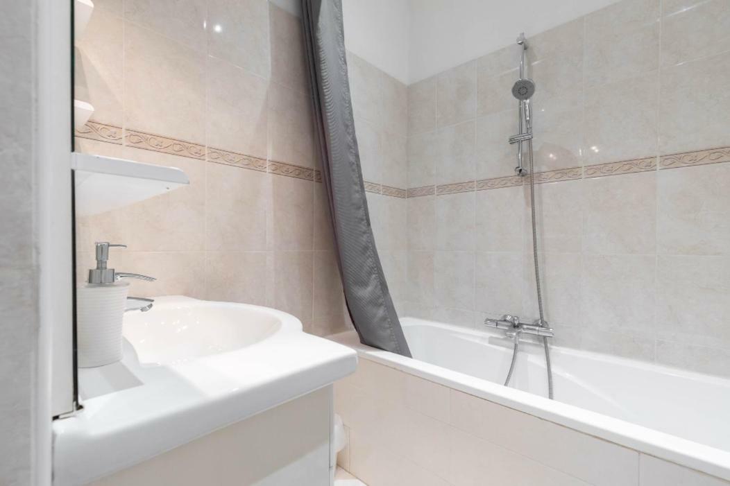 6 Bedrooms Seaview House, Old Town Nice Bagian luar foto